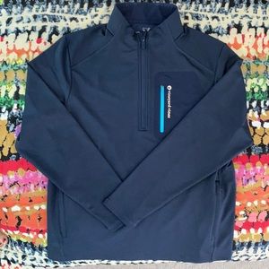 Vineyard Vines Men’s Medium navy performance quarter zip with chest pocket